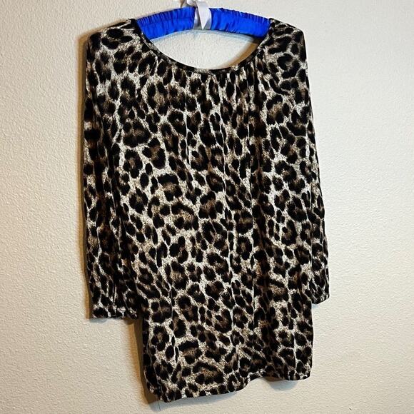 Michael Kors animal print 3/4 sleeve top with elastic hem Size M - Picture 3 of 10